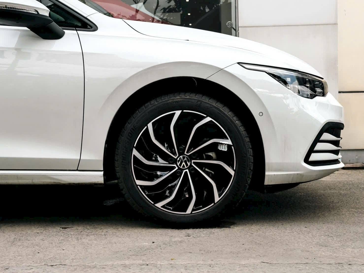 Volkswagen Golf 1